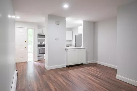Living - 1465 Hooksett Rd #52, Hooksett, NH 03106 photo 11 of 11