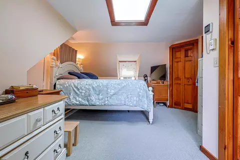 Bedroom - 360 High St, Hampton, NH 03842 photo 2 of 4