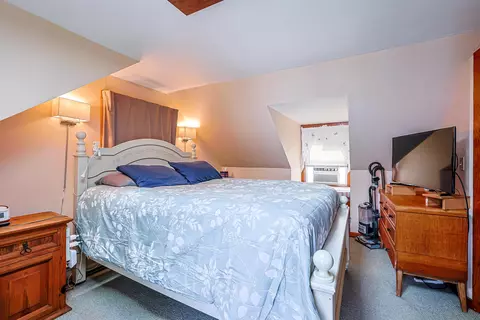 Bedroom - 360 High St, Hampton, NH 03842 photo 1 of 4