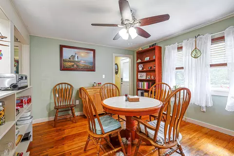 Dining - 360 High St, Hampton, NH 03842 photo 1 of 2
