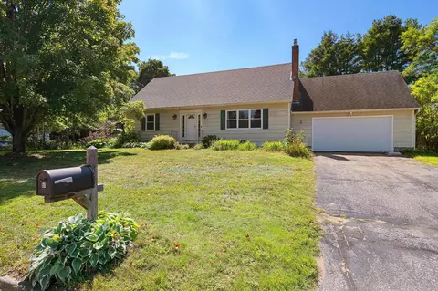 57 Lindale Dr, Colchester, VT 05446