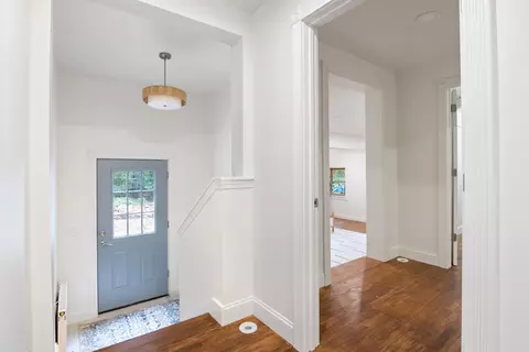 Entry Way - 38 Mill Rd, North Hampton, NH 03862 photo 6 of 8