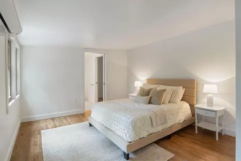 Bedroom - 38 Mill Rd, North Hampton, NH 03862 photo 3 of 7