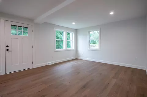 Living - 193 E Dunstable Rd, Nashua, NH 03062 photo 3 of 7