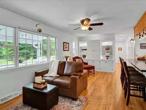 Living - 13 Pinehurst Dr, Jericho, VT 05465 photo 1 of 4