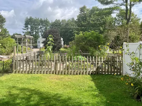 Exterior - 13 Pinehurst Dr, Jericho, VT 05465 photo 7 of 8