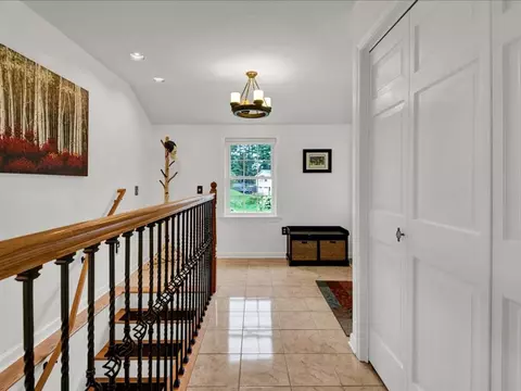Entry Way - 13 Pinehurst Dr, Jericho, VT 05465 photo 2 of 2