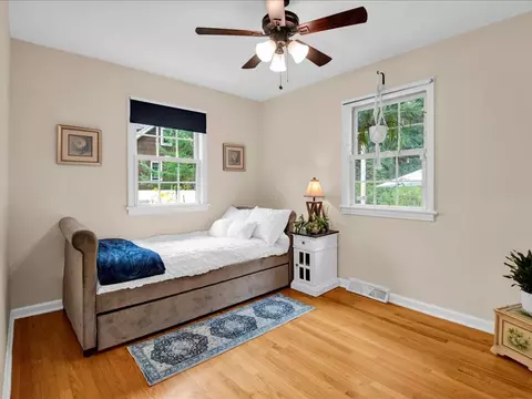 Bedroom - 13 Pinehurst Dr, Jericho, VT 05465 photo 3 of 8