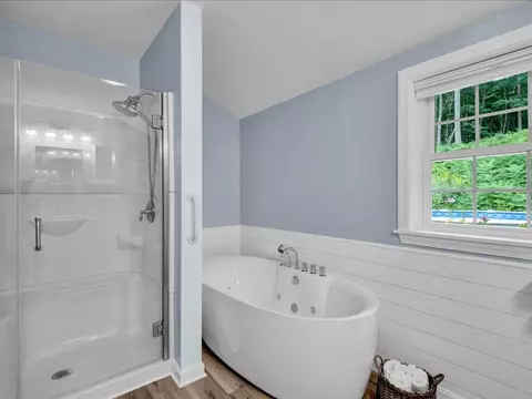 Bath - 13 Pinehurst Dr, Jericho, VT 05465 photo 3 of 5