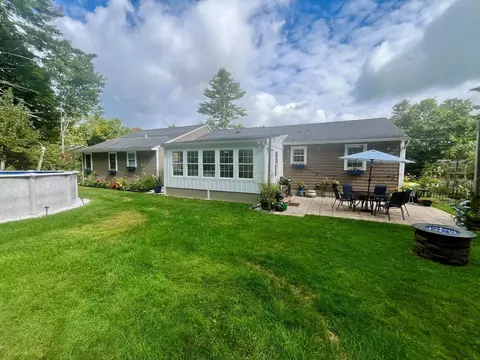 Exterior - 13 Pinehurst Dr, Jericho, VT 05465 photo 6 of 8