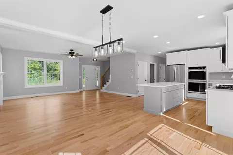 Living - 17 Bernice St, Hooksett, NH 03106 photo 6 of 6