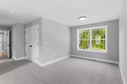 Bedroom - 17 Bernice St, Hooksett, NH 03106 photo 6 of 15