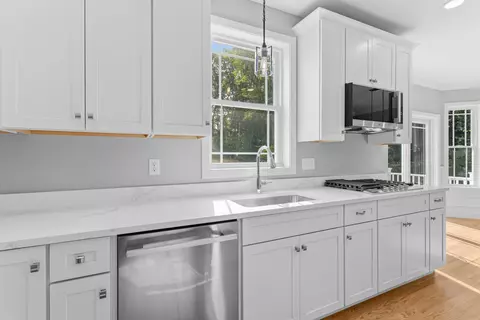 Kitchen - 17 Bernice St, Hooksett, NH 03106 photo 3 of 3