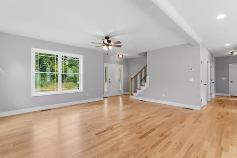 Living - 17 Bernice St, Hooksett, NH 03106 photo 3 of 6