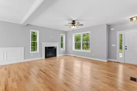 Living - 17 Bernice St, Hooksett, NH 03106 photo 4 of 6