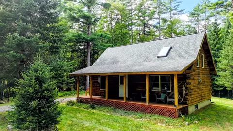 295 Valley Rd, Woodsville, NH 03785