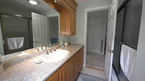 Bath - 14 Gordon Ave, Gorham, NH 03581 photo 2 of 3