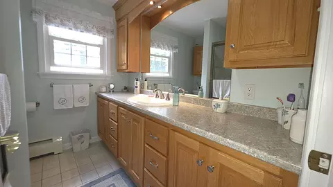Bath - 14 Gordon Ave, Gorham, NH 03581 photo 1 of 3