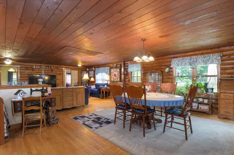 Dining - 20 Barlow Rd, Springfield, VT 05156 photo 1 of 2