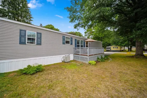 77 Hayes Park, Exeter, NH 03833 photo 26