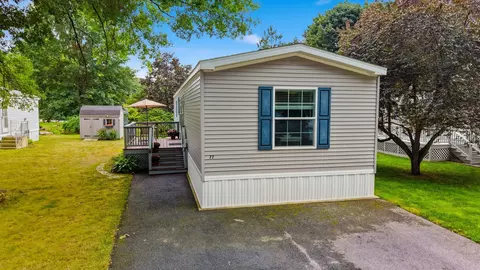 77 Hayes Park, Exeter, NH 03833 photo 24