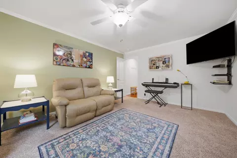 77 Hayes Park, Exeter, NH 03833 photo 17