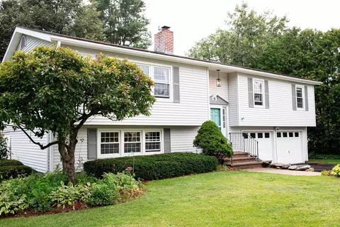 7 Sebring Rd, South Burlington, VT 05403