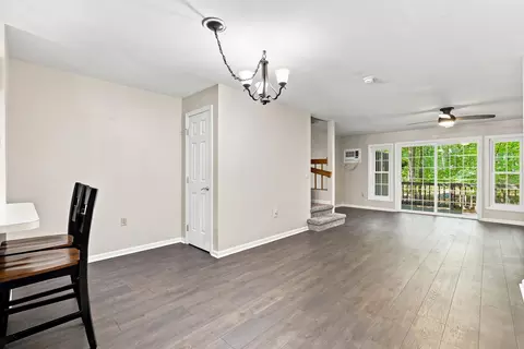 Living - 1465 Hooksett Rd #214, Hooksett, NH 03106 photo 1 of 7
