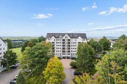 12 Mountain Laurels Dr #602, Nashua, NH 03062