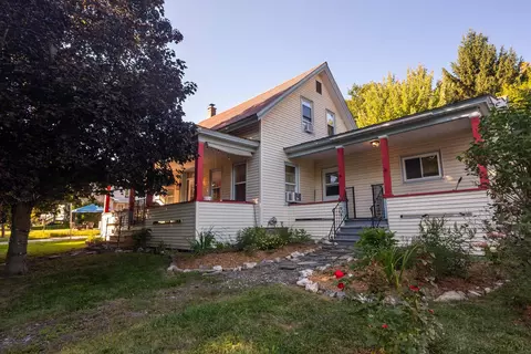 180 Union St, Northfield, VT 05663