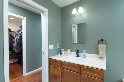 Bath - 844 Greeley Rd, Springfield, VT 05156 photo 2 of 4
