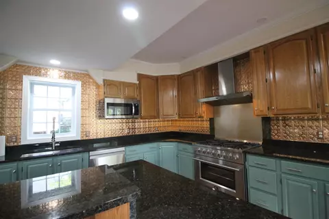 Kitchen - 35 Mad River Rd, Campton, NH 03223 photo 3 of 10