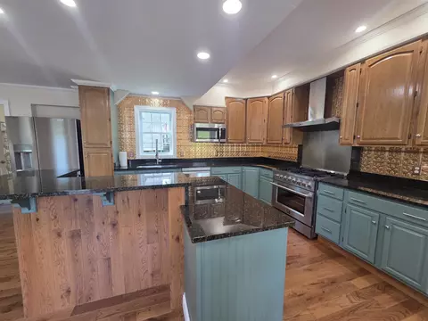Kitchen - 35 Mad River Rd, Campton, NH 03223 photo 5 of 10