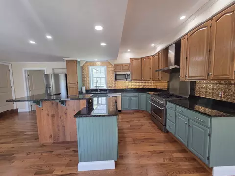 Kitchen - 35 Mad River Rd, Campton, NH 03223 photo 9 of 10