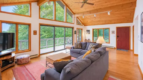 Living - 312 Tierney Rd, Cavendish, VT 05142 photo 3 of 7