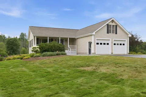 7107 School St, Loudon, NH 03307