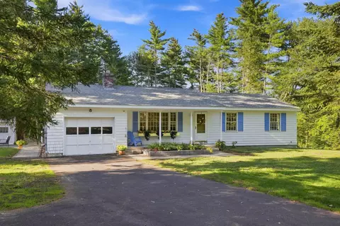 47 Rowell E Rd, Brentwood, NH 03833