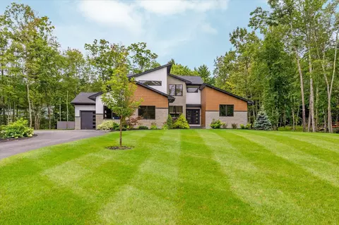 47 Old Military Rd, Rindge, NH 03461