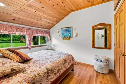 Bedroom - 435 Lendway Ln, Johnson, VT 05656 photo 2 of 6