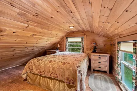 Bedroom - 435 Lendway Ln, Johnson, VT 05656 photo 5 of 6