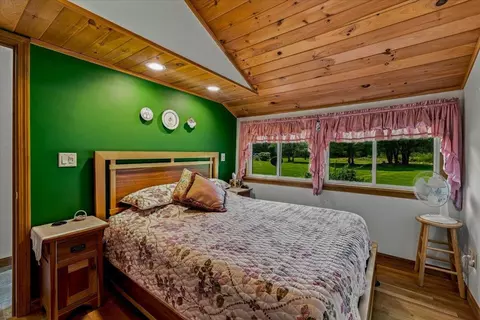 Bedroom - 435 Lendway Ln, Johnson, VT 05656 photo 1 of 6
