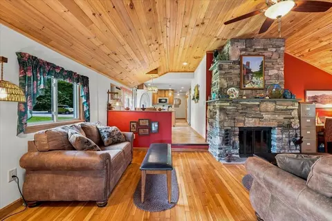 Living - 435 Lendway Ln, Johnson, VT 05656 photo 2 of 4