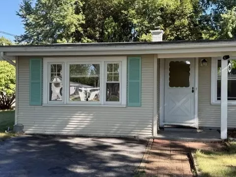 Exterior - 6 Sanborn Rd, Hampton, NH 03842 photo 2 of 5