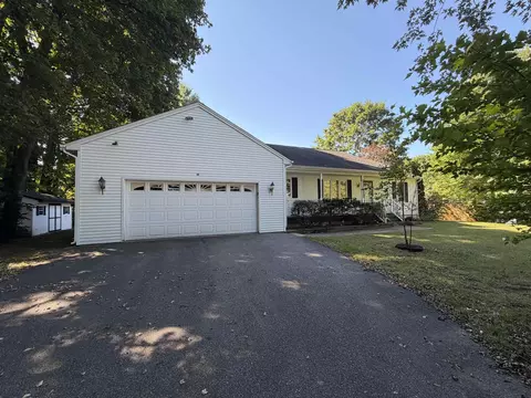 44 Arch St, Keene, NH 03431
