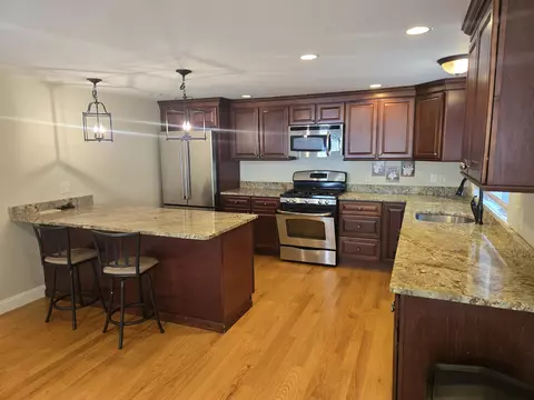 Kitchen - 82 Dutton Rd, Pelham, NH 03076 photo 4 of 4