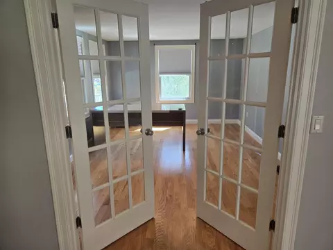 Entry Way - 82 Dutton Rd, Pelham, NH 03076 photo 1 of 5
