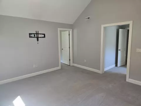 Bedroom - 82 Dutton Rd, Pelham, NH 03076 photo 2 of 7