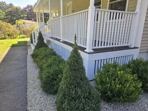 Exterior - 82 Dutton Rd, Pelham, NH 03076 photo 4 of 21