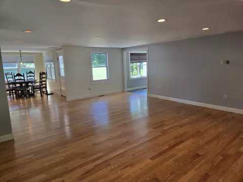 Living - 82 Dutton Rd, Pelham, NH 03076 photo 3 of 4