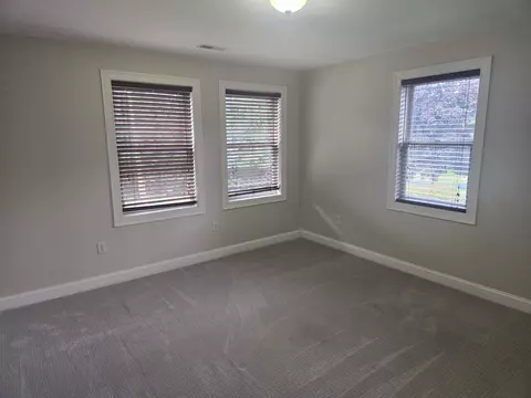Bedroom - 82 Dutton Rd, Pelham, NH 03076 photo 3 of 7